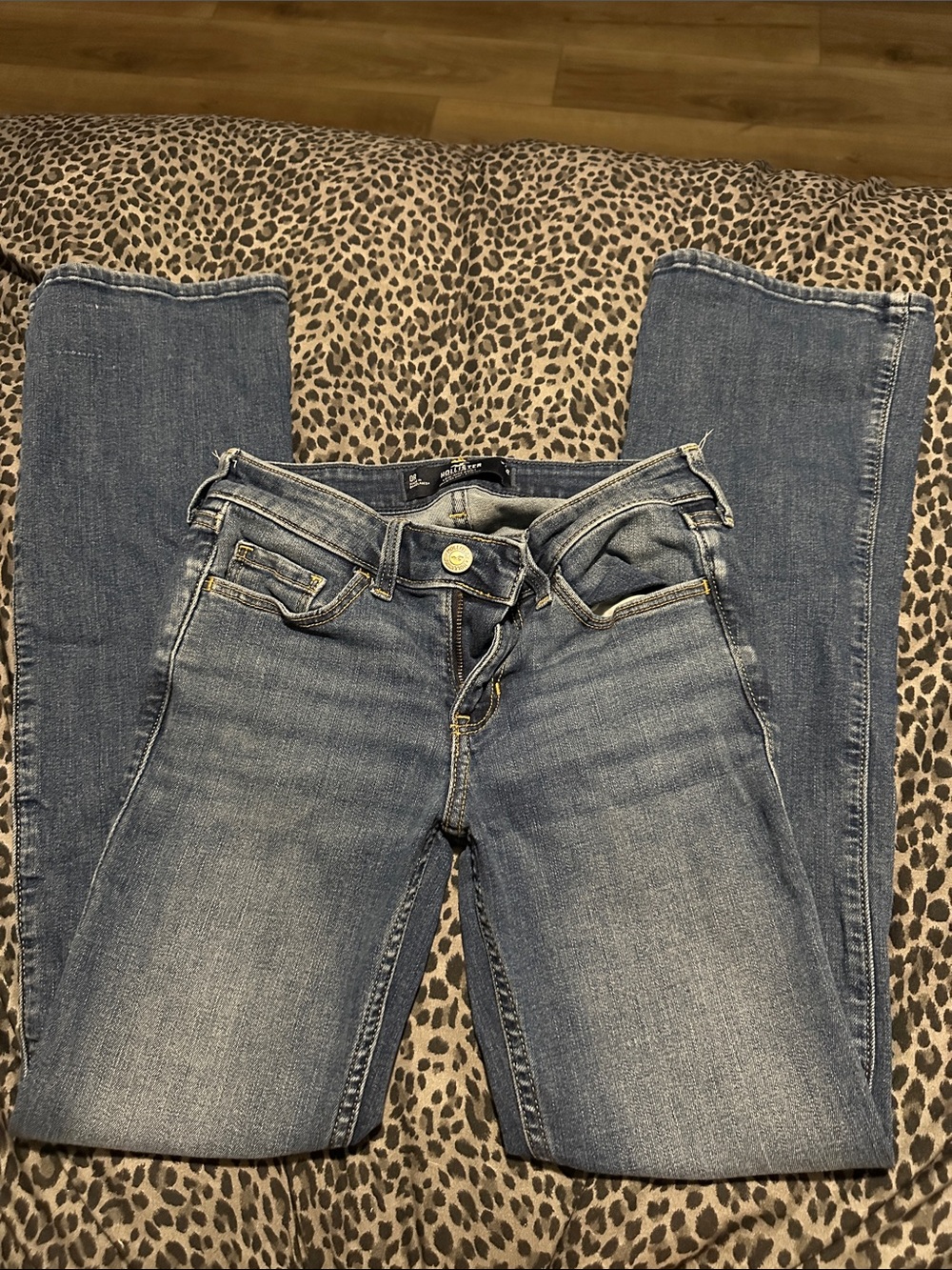Hollister Women's Medium Blue Bootcut Jeans 0R